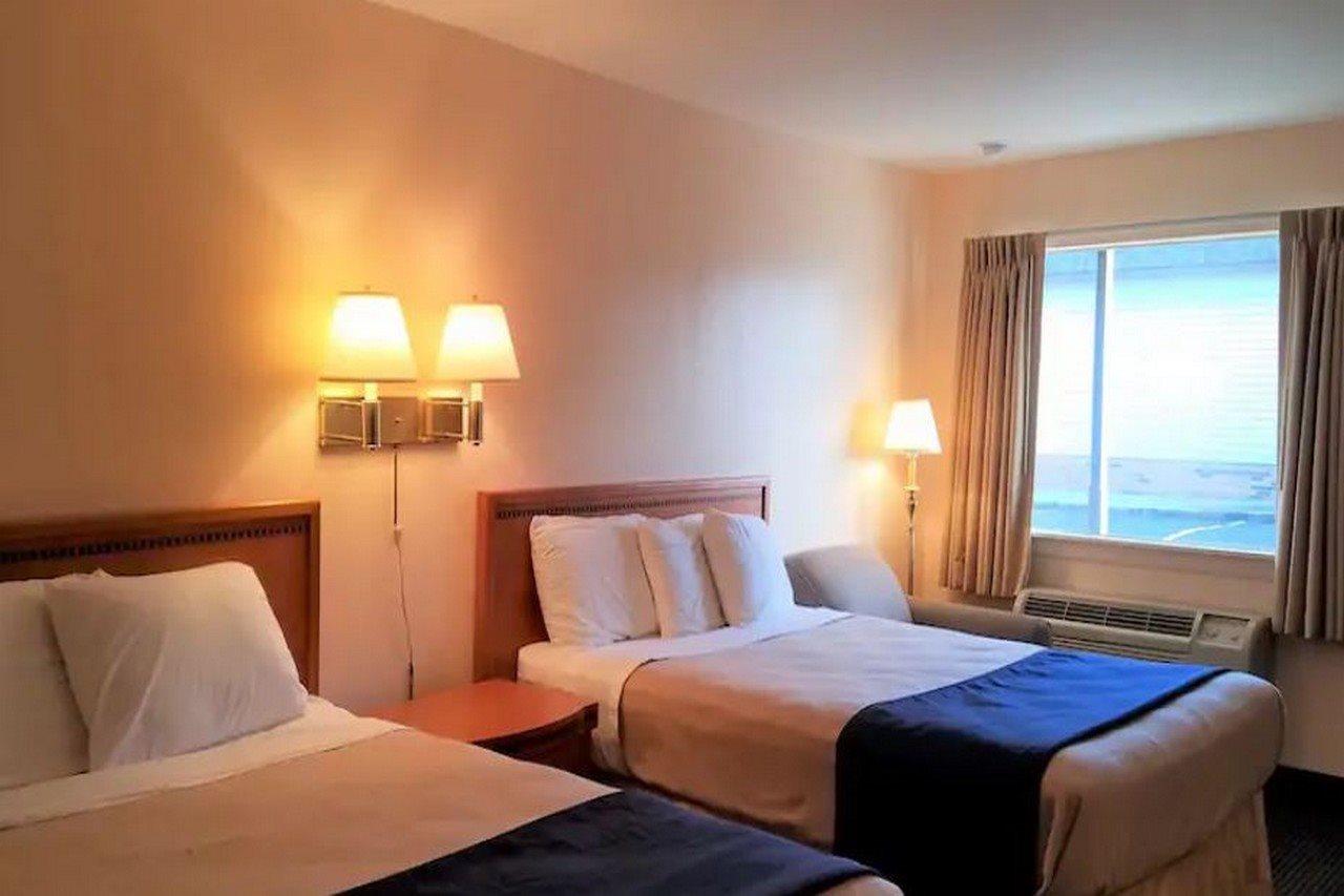 Americas Express Inn Саут-Хилл Экстерьер фото
