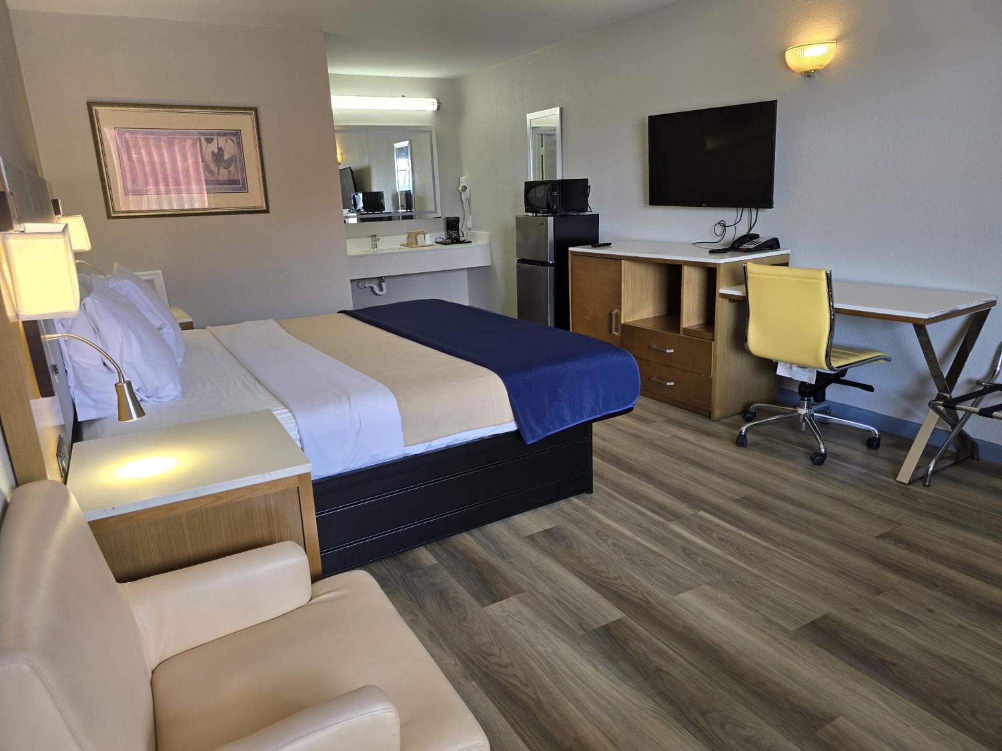 Americas Express Inn Саут-Хилл Экстерьер фото
