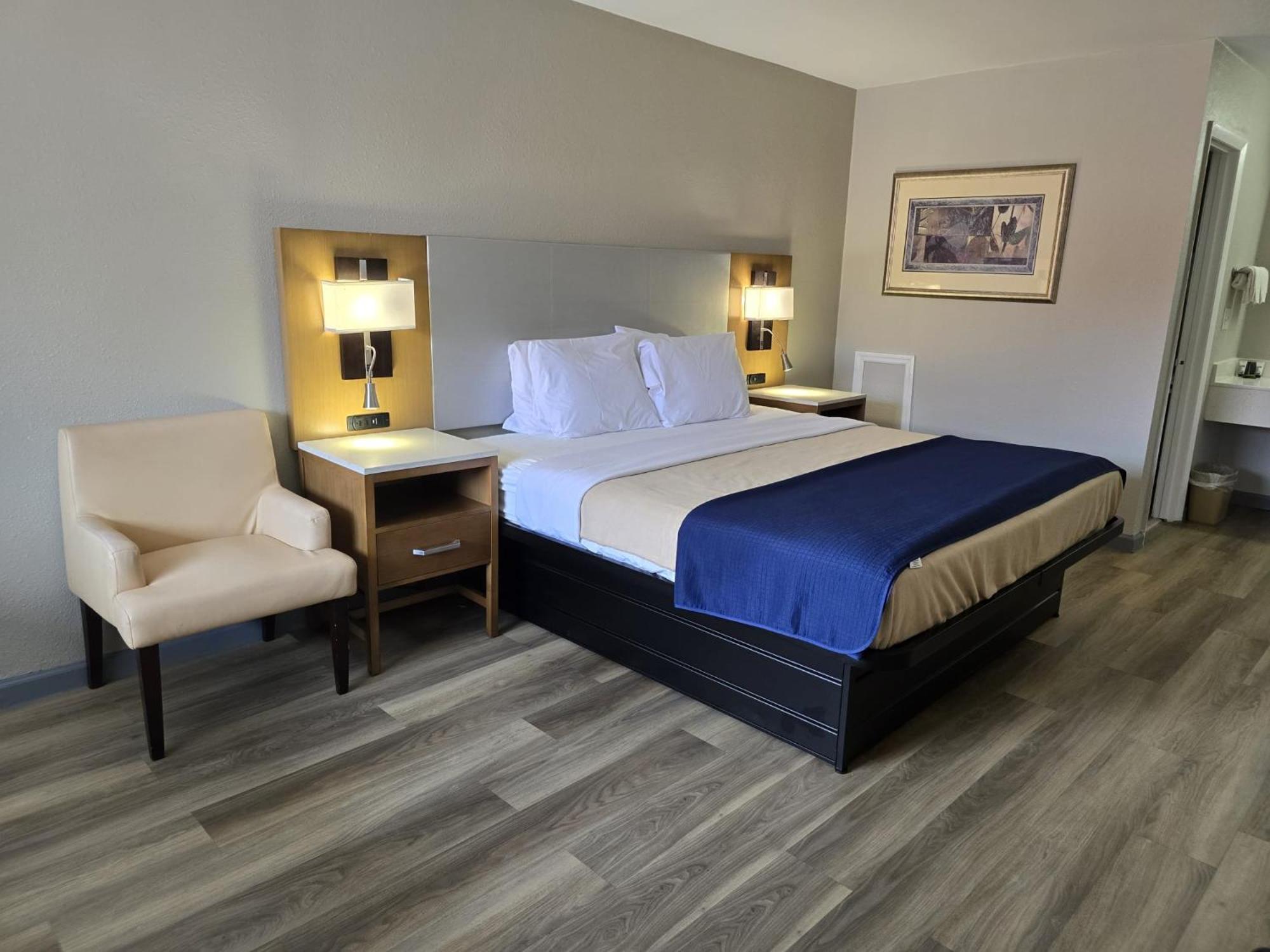 Americas Express Inn Саут-Хилл Экстерьер фото